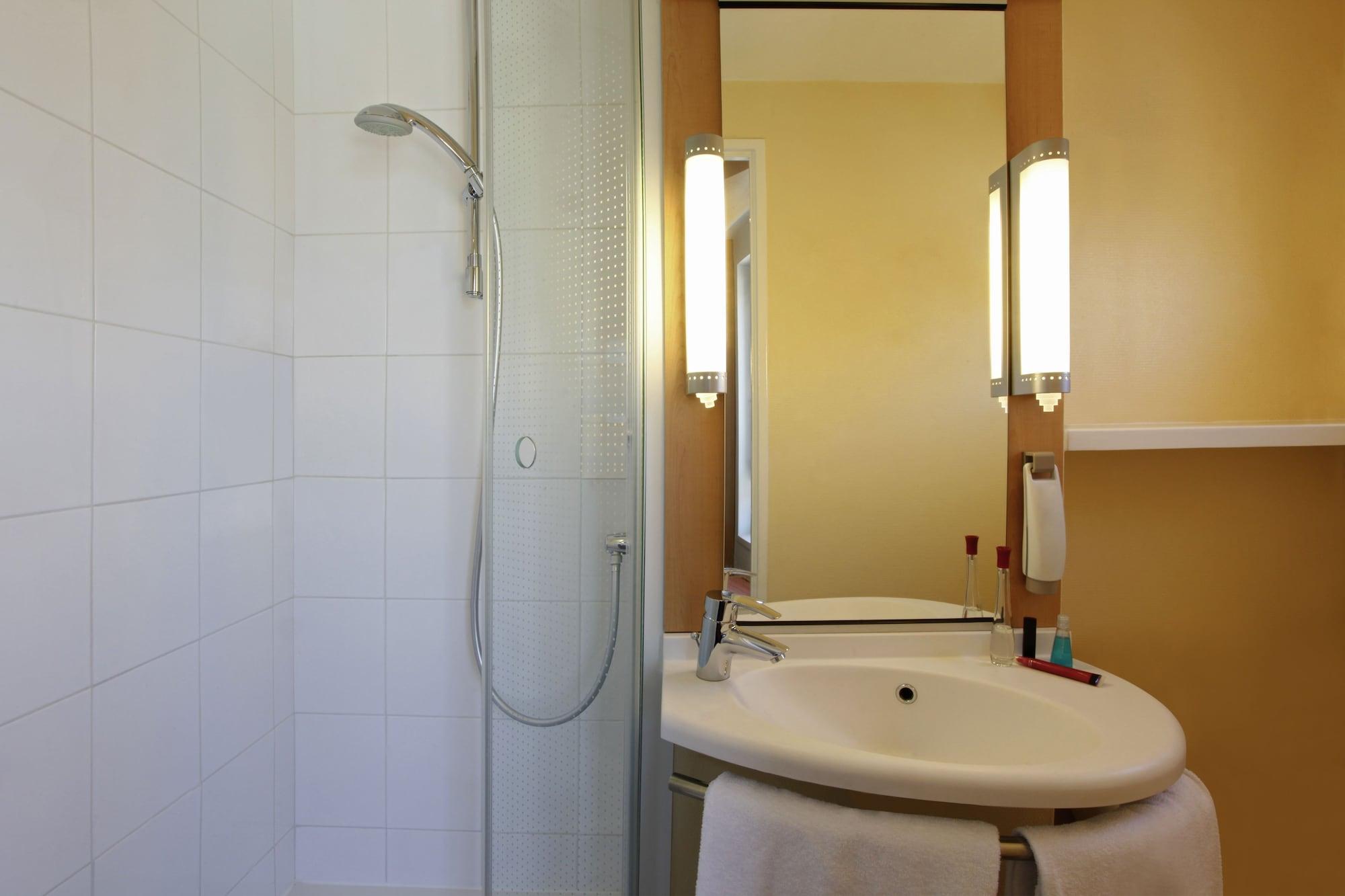 Ibis Nantes Centre Gare Sud Hotel Luaran gambar